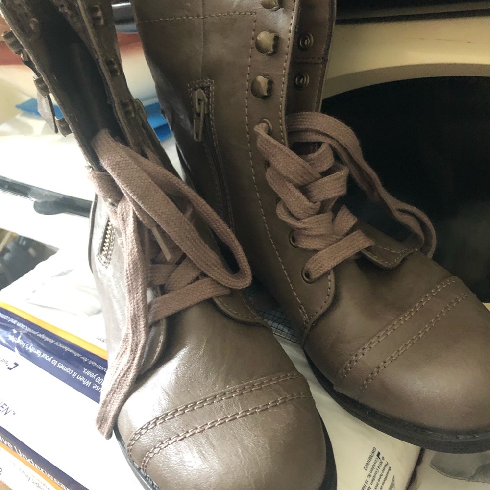 Boots - Picture 2 of 2